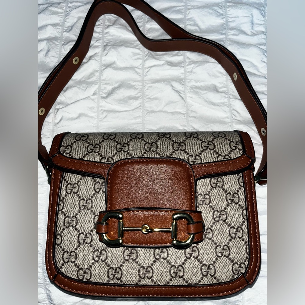 Gucci horsebit 1955 shoulder bag.